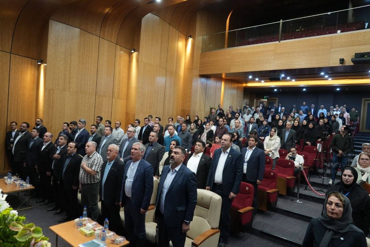 مراسم اختتامیه نهمین همایش ادواری دفاتر نمایندگی سازمان با حضور اعضای هیئت‌مدیره، ارکان سازمان استان، هیئت‌رئیسه، مدیران دفاتر نمایندگی، رئیس اداره راه و شهرسازی خوی، جمعی از مقامات شهرستان خوی و جمعی از مهندسان دفتر نمایندگی خوی و ... بیست و چهارم خرداد ماه در سالن بوتراب شهرستان خوی برگزار شد.