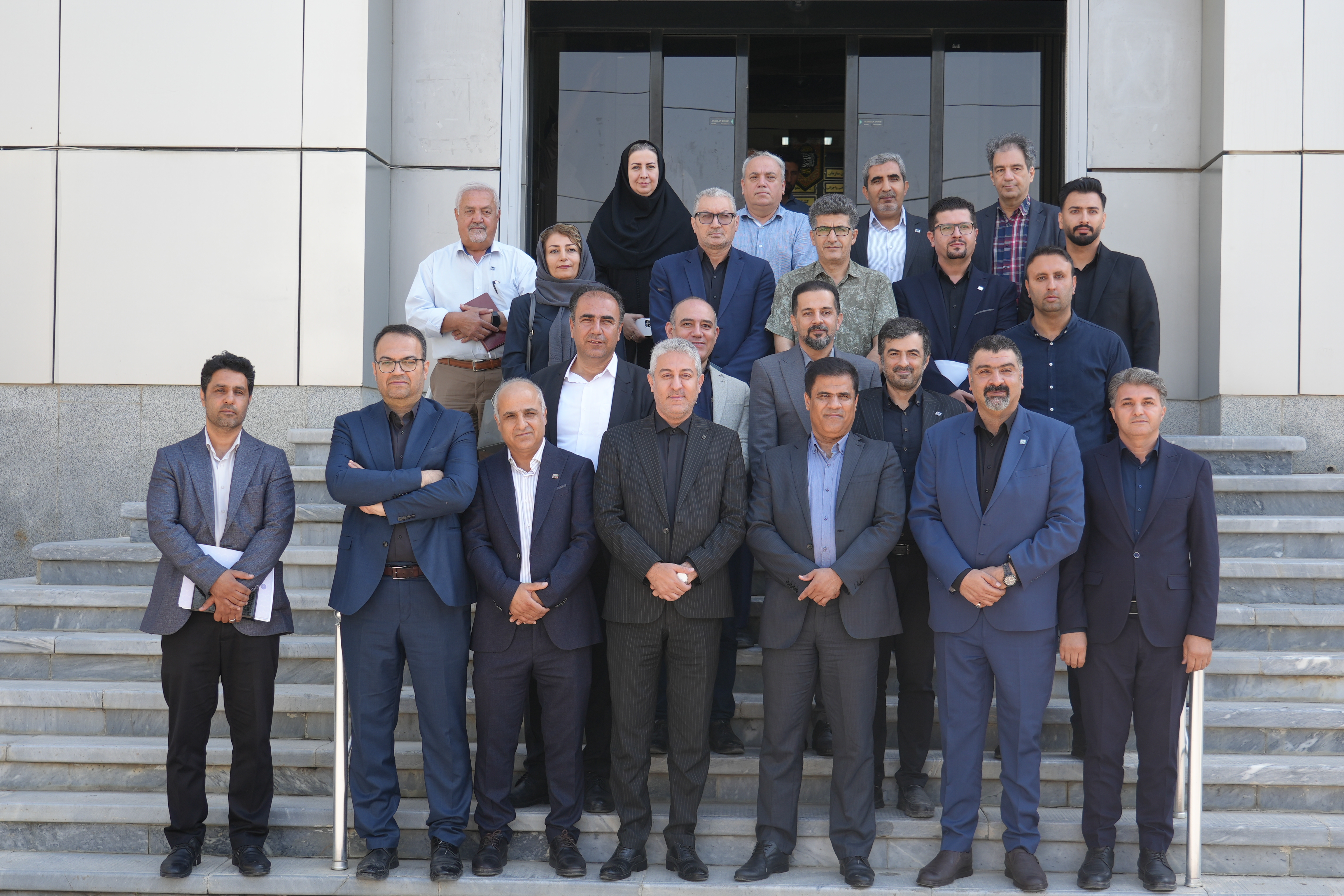 آذربایجان‌غربی کانون تجربه موفق مهندسی کشور، از پروژه «خانه مهندس» تا پیشروی در سامانه جامع؛ تمجید مدیرکل دفتر توسعه مهندسی ساختمان وزارت راه و شهرسازی از شفافیت و هوشمندسازی در سازمان استان آذربایجان غربی